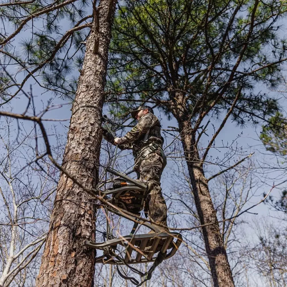 Climbing Treestand